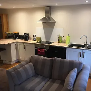  Apartment Winwood United Kingdom